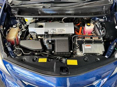 2012 Toyota Prius - Thumbnail
