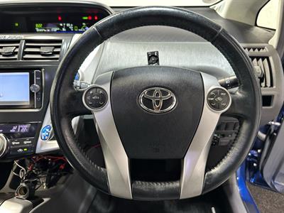 2012 Toyota Prius - Thumbnail
