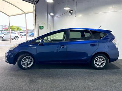 2012 Toyota Prius - Thumbnail