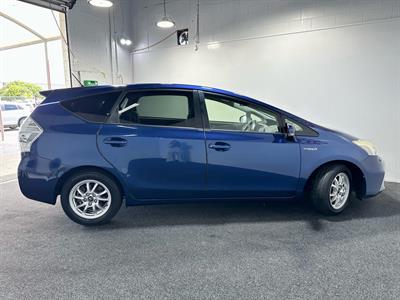 2012 Toyota Prius - Thumbnail