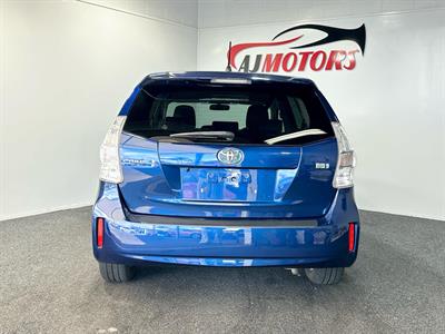 2012 Toyota Prius - Thumbnail