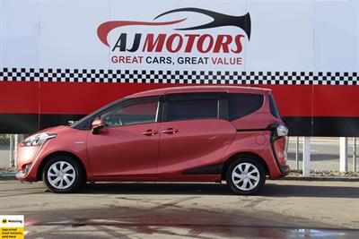 2016 Toyota Sienta - Thumbnail