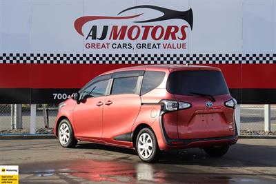 2016 Toyota Sienta - Thumbnail