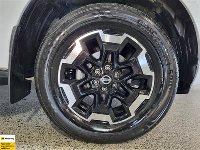 2021 Nissan Navara - Thumbnail