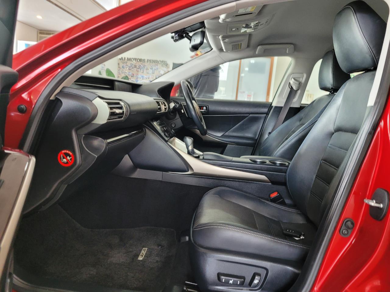 2013 Lexus IS 300h