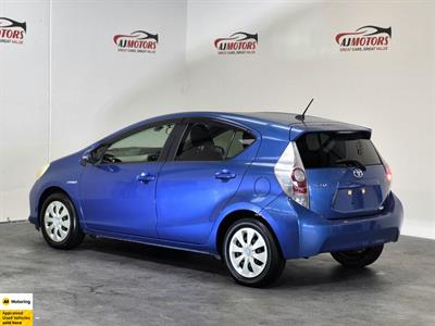 2013 Toyota Aqua - Thumbnail