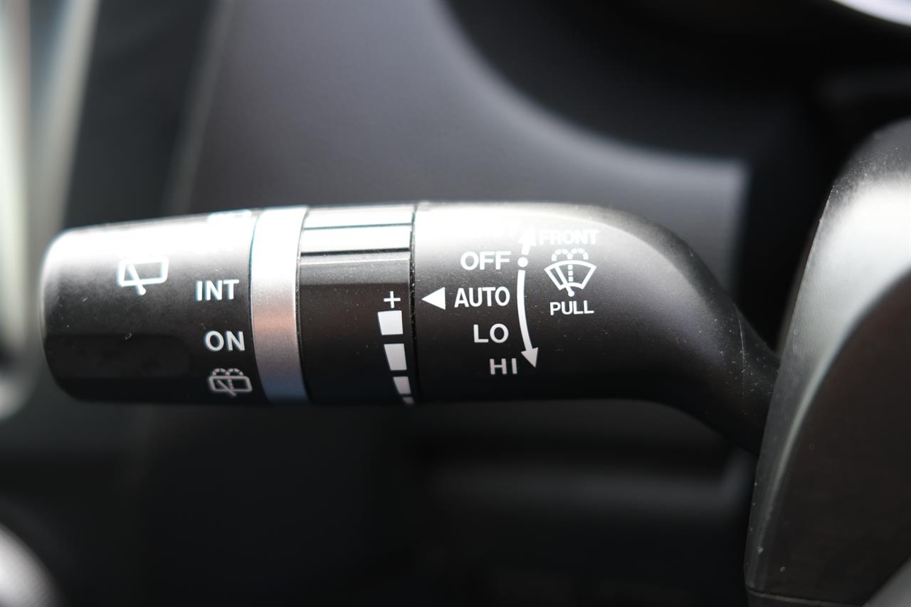 2012 Mazda Premacy