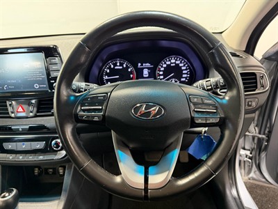 2022 Hyundai i30 - Thumbnail