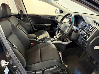 2014 Honda Grace - Thumbnail