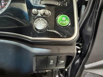 2014 Honda Grace - Thumbnail