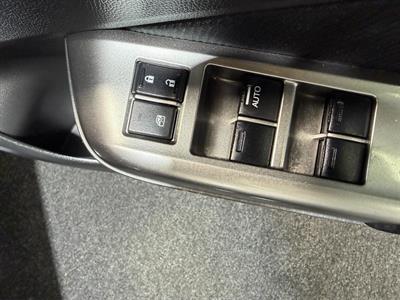 2014 Honda Grace - Thumbnail