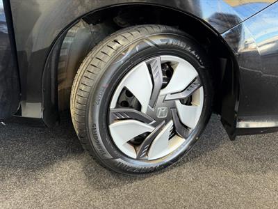 2014 Honda Grace - Thumbnail