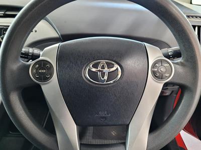 2014 Toyota Prius - Thumbnail