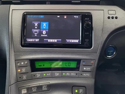 2014 Toyota Prius - Thumbnail
