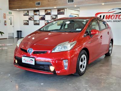 2014 Toyota Prius - Thumbnail