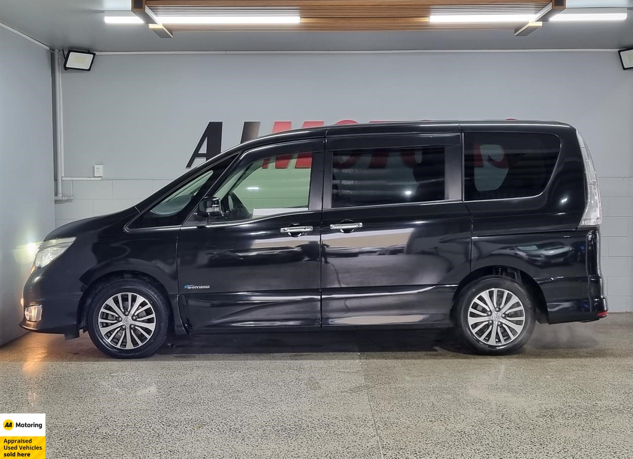 2015 Nissan Serena