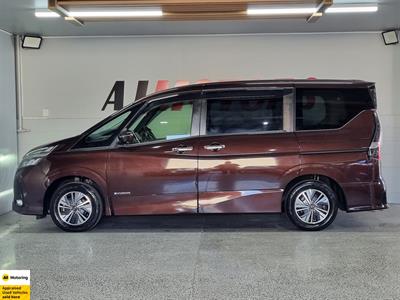 2019 Nissan Serena - Thumbnail
