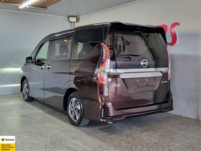 2019 Nissan Serena - Thumbnail