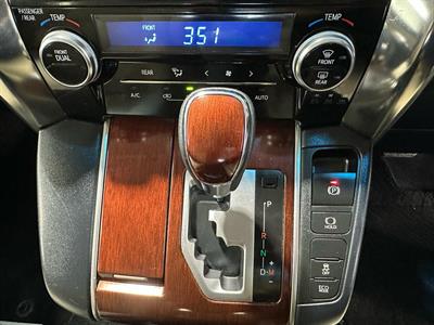 2016 Toyota Alphard - Thumbnail