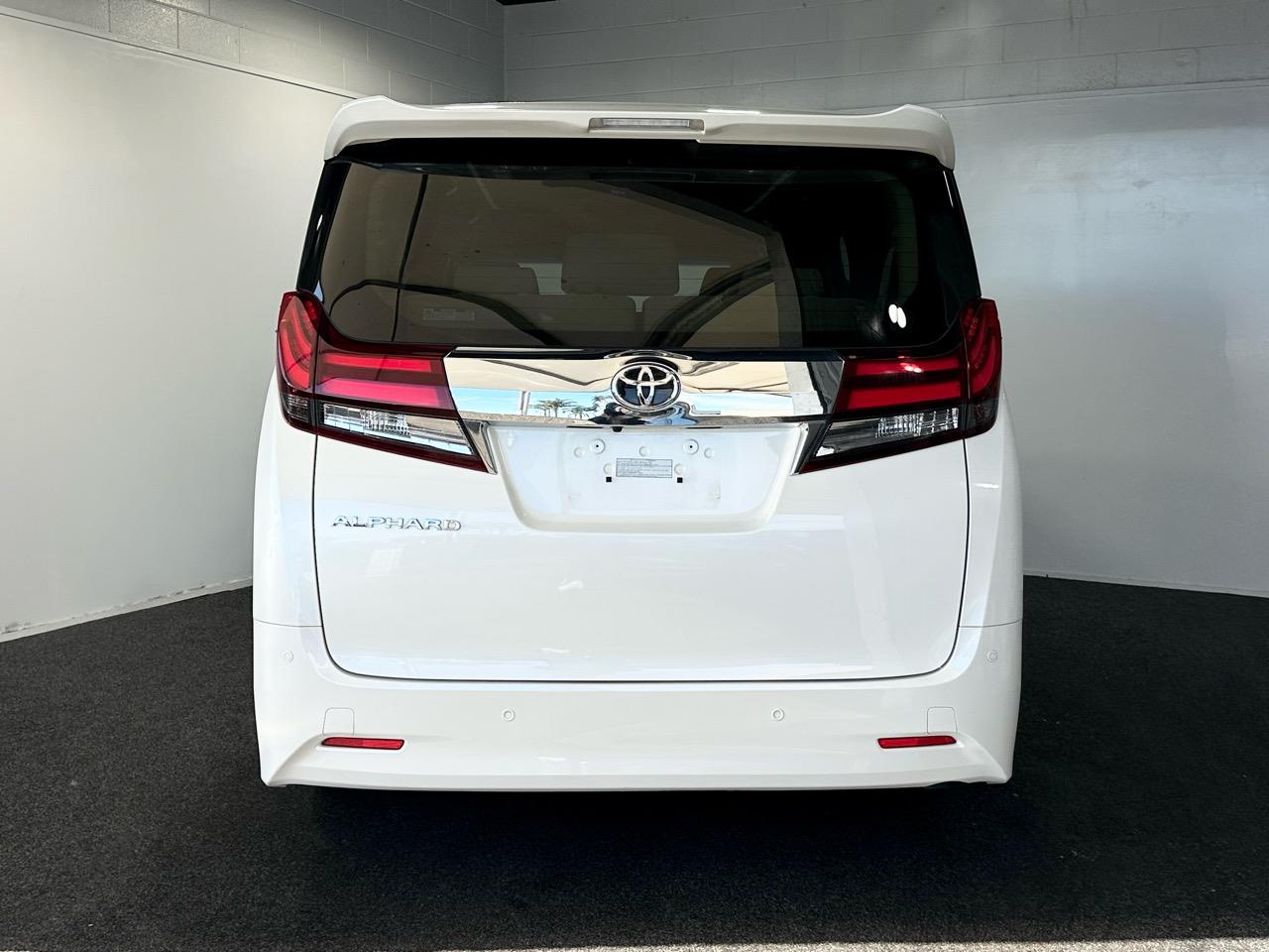 2016 Toyota Alphard