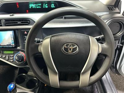 2012 Toyota Aqua - Thumbnail