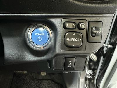 2012 Toyota Aqua - Thumbnail