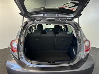 2012 Toyota Aqua - Thumbnail