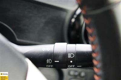 2015 Toyota Aqua - Thumbnail