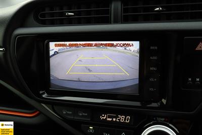 2015 Toyota Aqua - Thumbnail