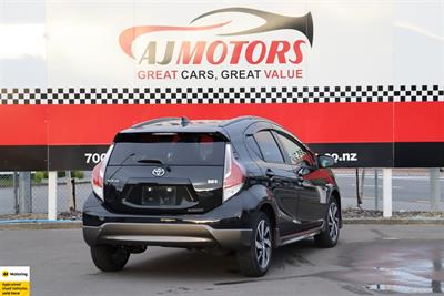 2015 Toyota Aqua - Thumbnail