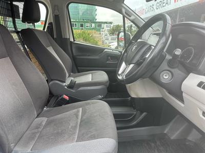 2019 Toyota Hiace - Thumbnail