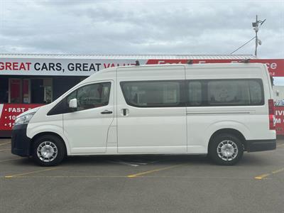 2019 Toyota Hiace - Thumbnail