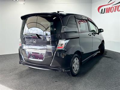 2012 Honda Freed - Thumbnail