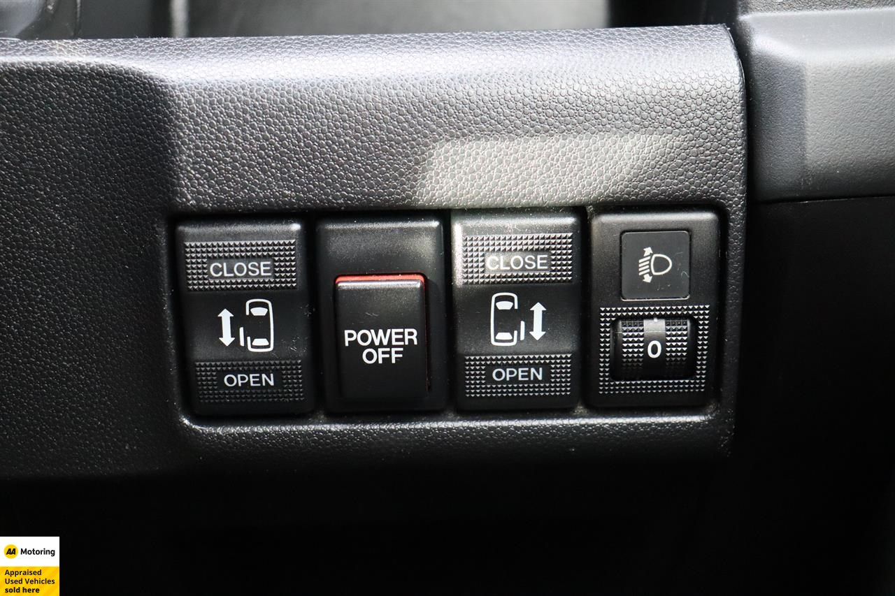 2013 Mazda Premacy