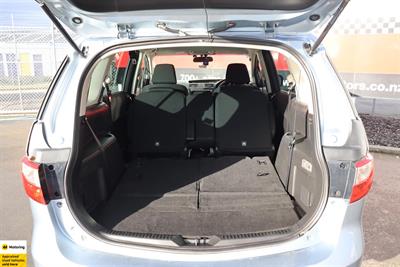 2013 Mazda Premacy - Thumbnail