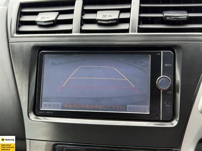 2013 Toyota Prius - Thumbnail