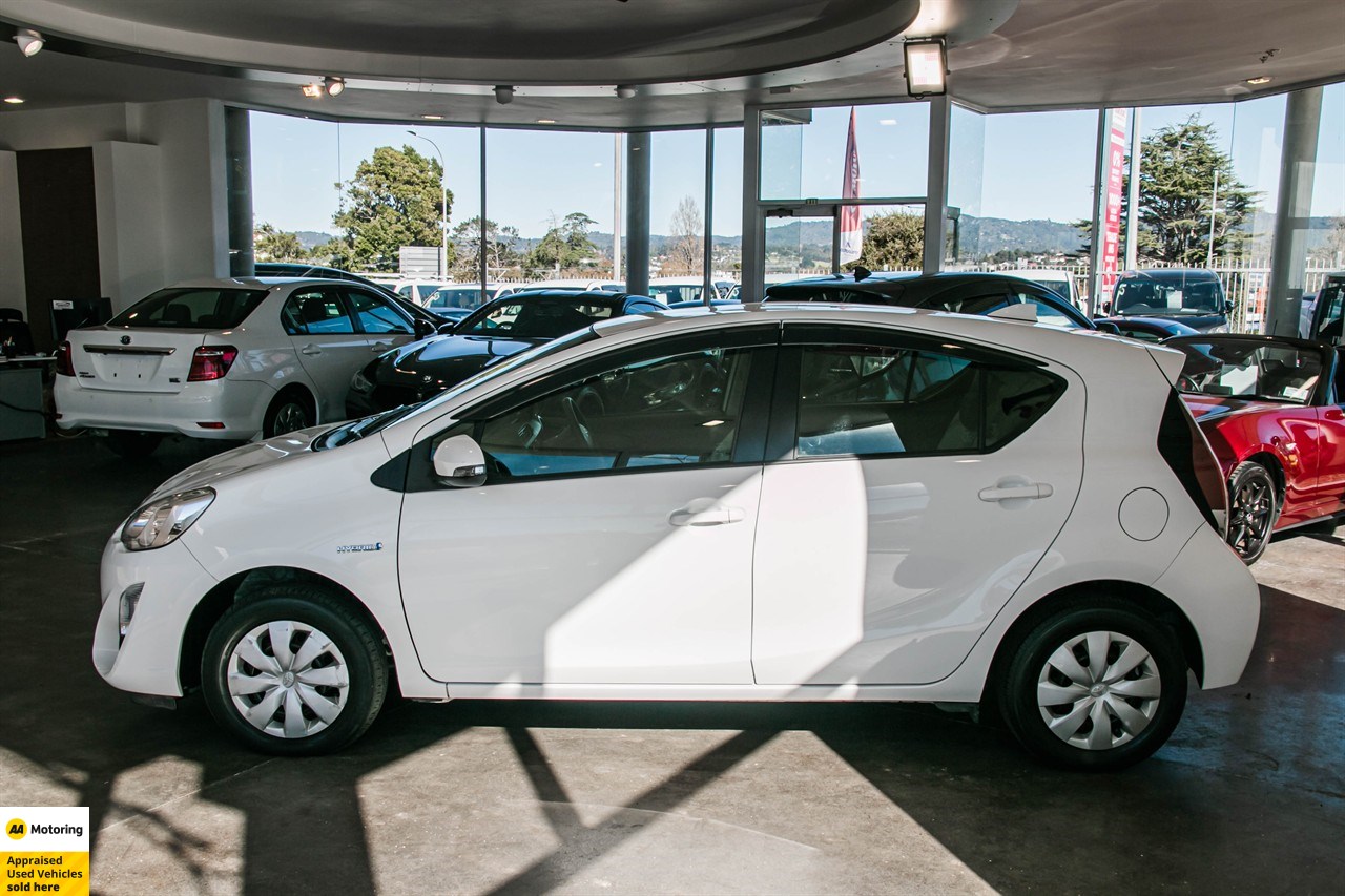 2015 Toyota Aqua