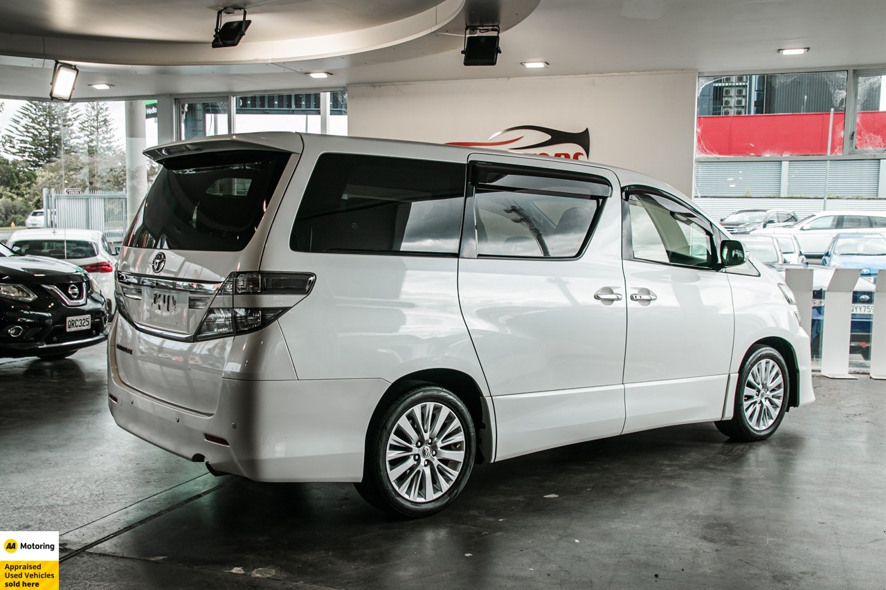 2013 Toyota Vellfire