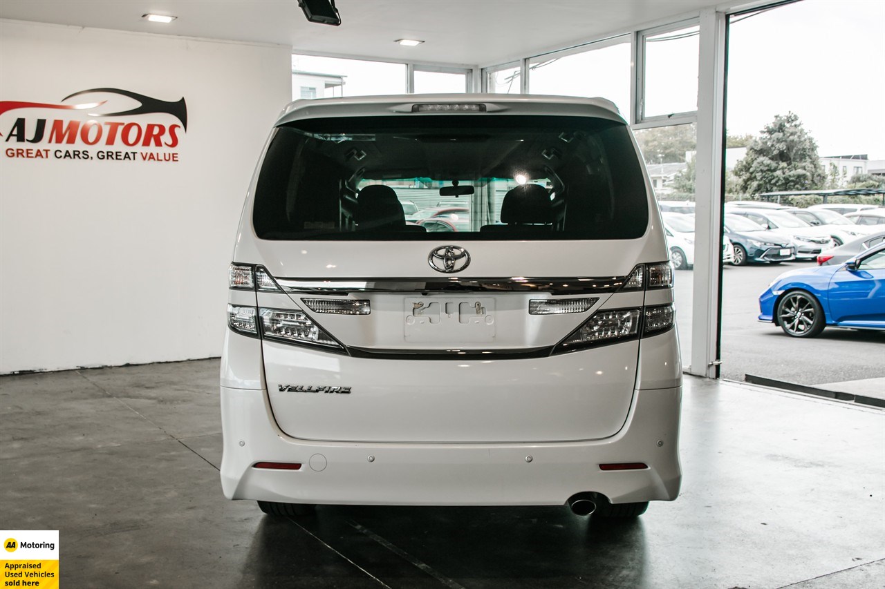 2013 Toyota Vellfire