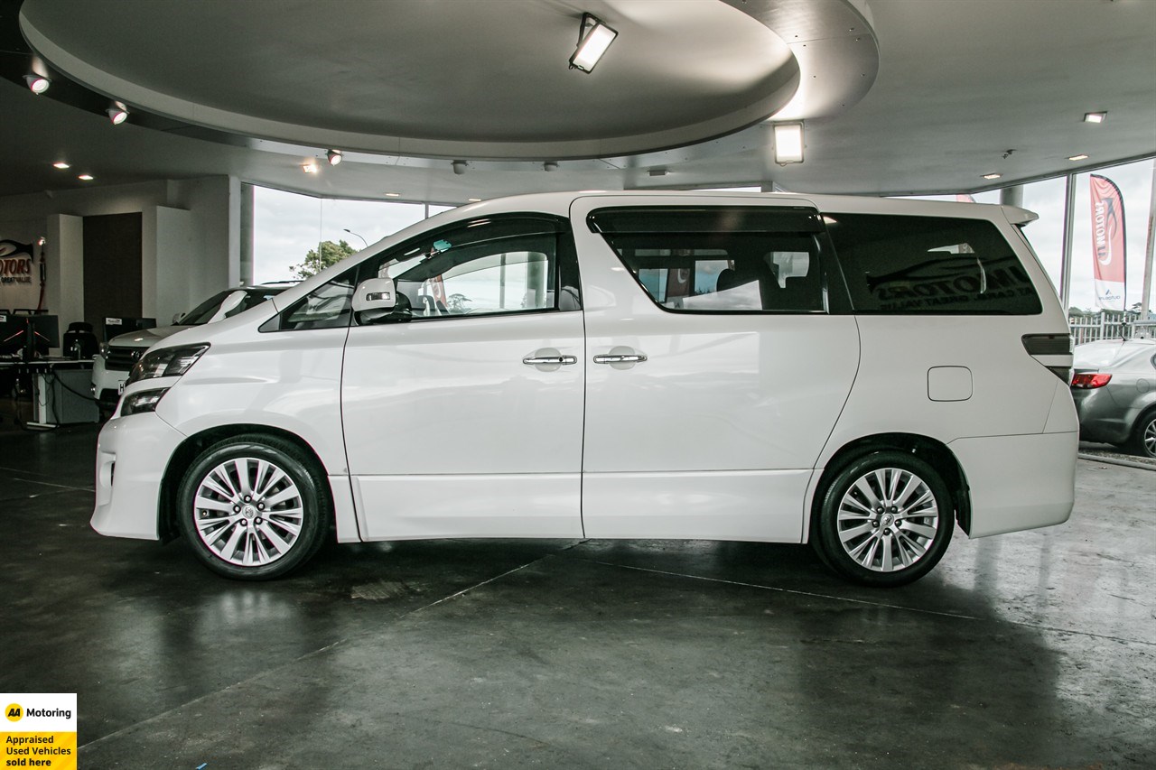 2013 Toyota Vellfire