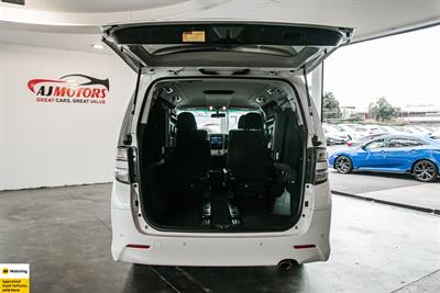 2013 Toyota Vellfire - Thumbnail