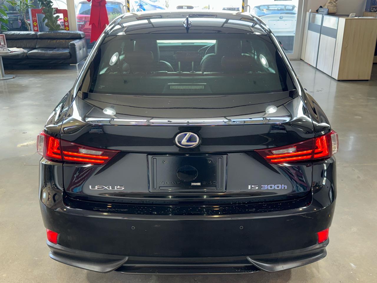 2014 Lexus IS 300h