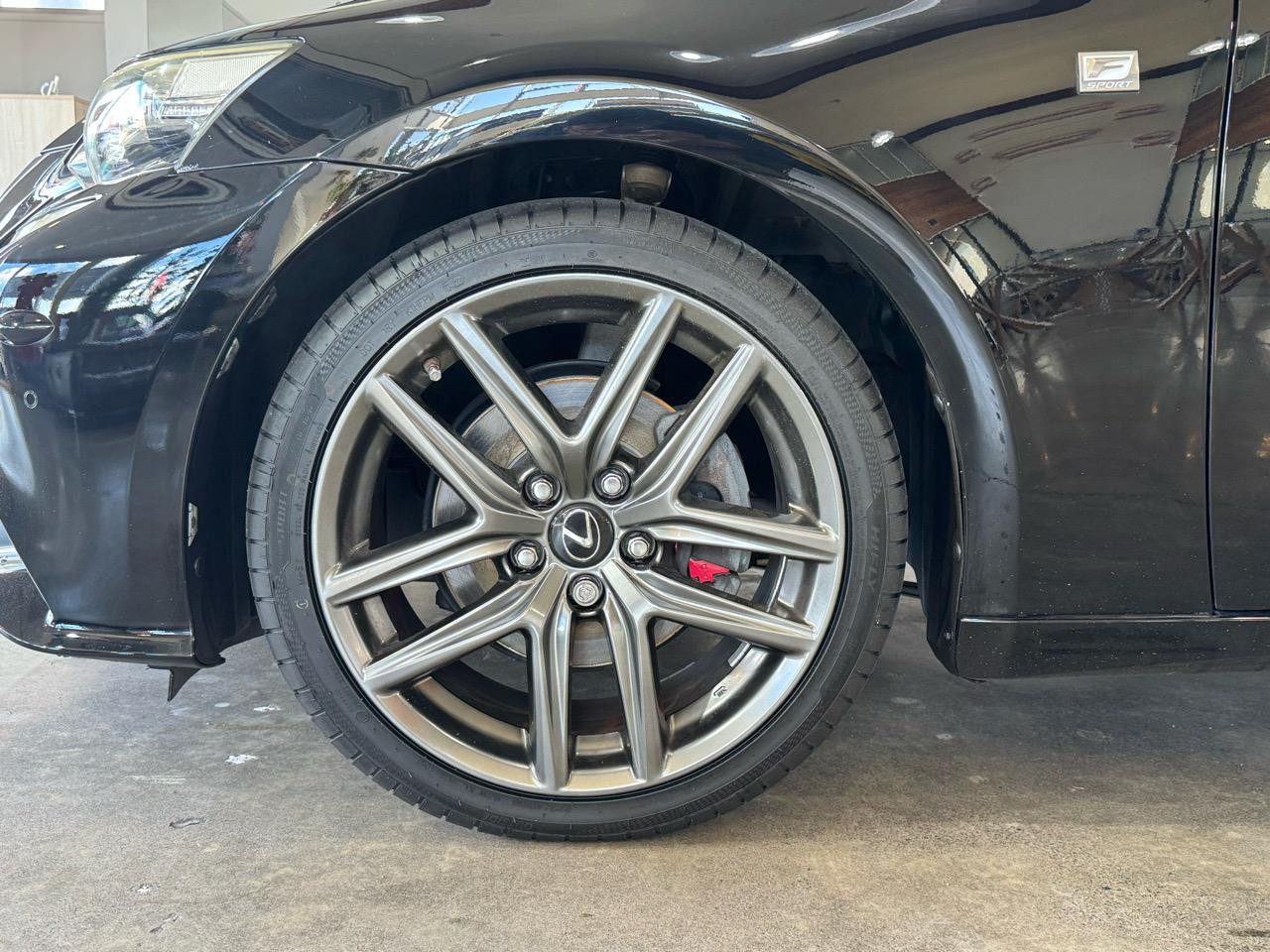 2014 Lexus IS 300h