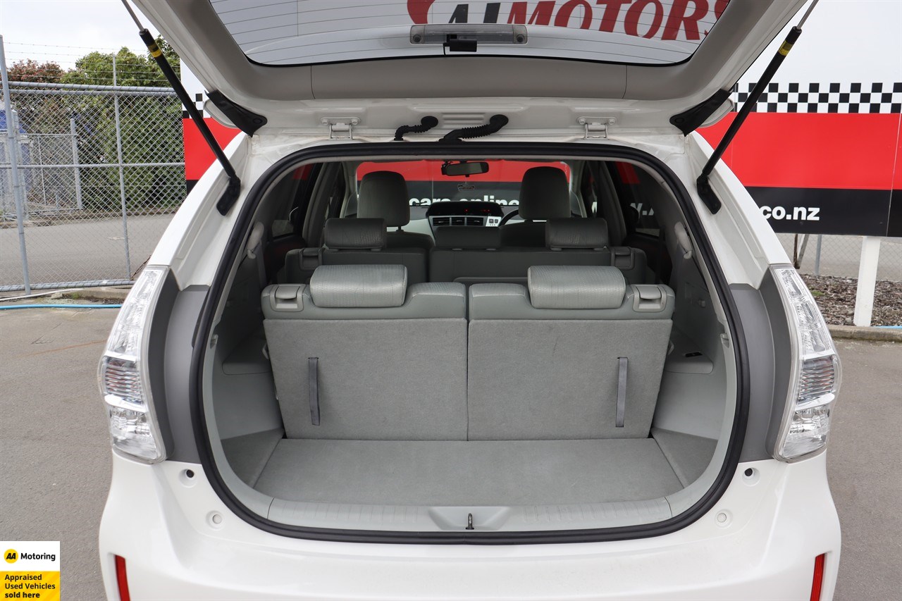 2012 Toyota Prius Alpha