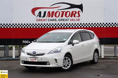 2012 Toyota Prius Alpha - Thumbnail