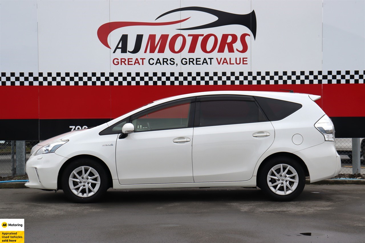 2012 Toyota Prius Alpha
