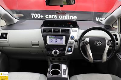 2012 Toyota Prius Alpha - Thumbnail