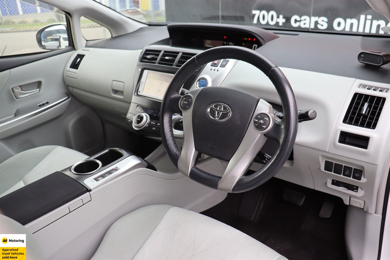 2012 Toyota Prius Alpha