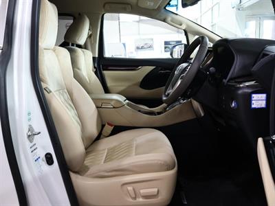 2015 Toyota Alphard - Thumbnail