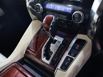 2015 Toyota Alphard - Thumbnail